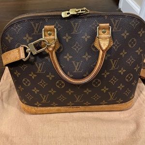 Alma PM- Authentic Louis Vuitton bag